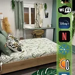 Hostel Worldroom Privee Avec Espace Commun