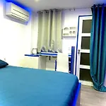 Worldroom Privee Avec Espace Commun Hostel