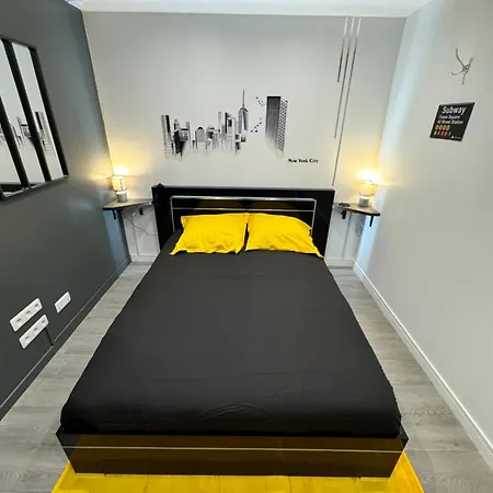 Worldroom Privee Avec Espace Commun פרפיניין