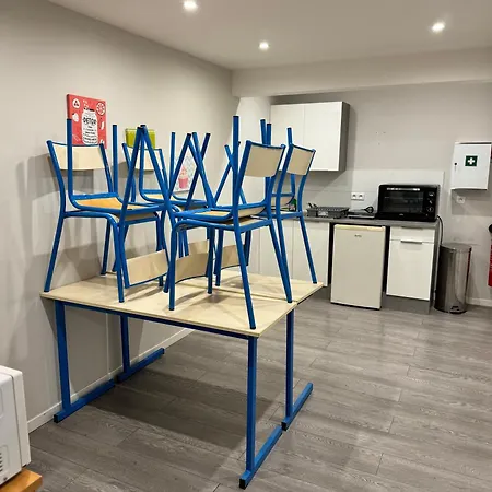 Worldroom Privee Avec Espace Commun אכסניה *