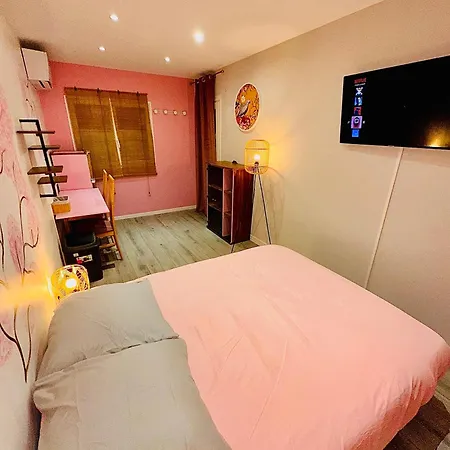 Worldroom Privee Avec Espace Commun אכסניה