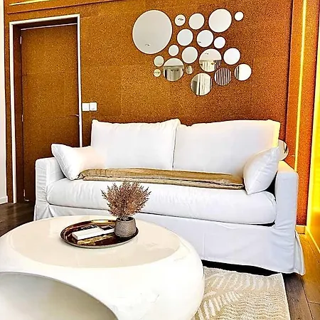 Worldroom Privee Avec Espace Commun אכסניה פרפיניין