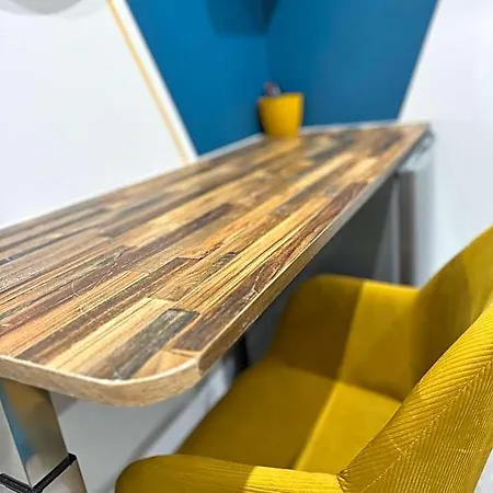 Worldroom Privee Avec Espace Commun אכסניה *